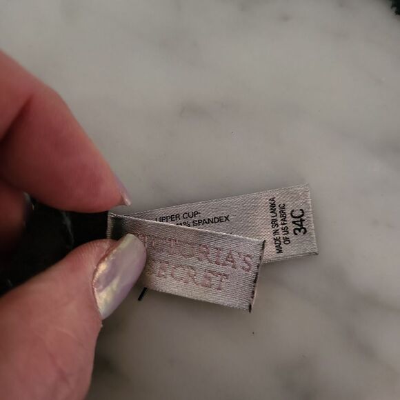 Victoria's Secret Green Bra Size 34C - Picture 3 of 4